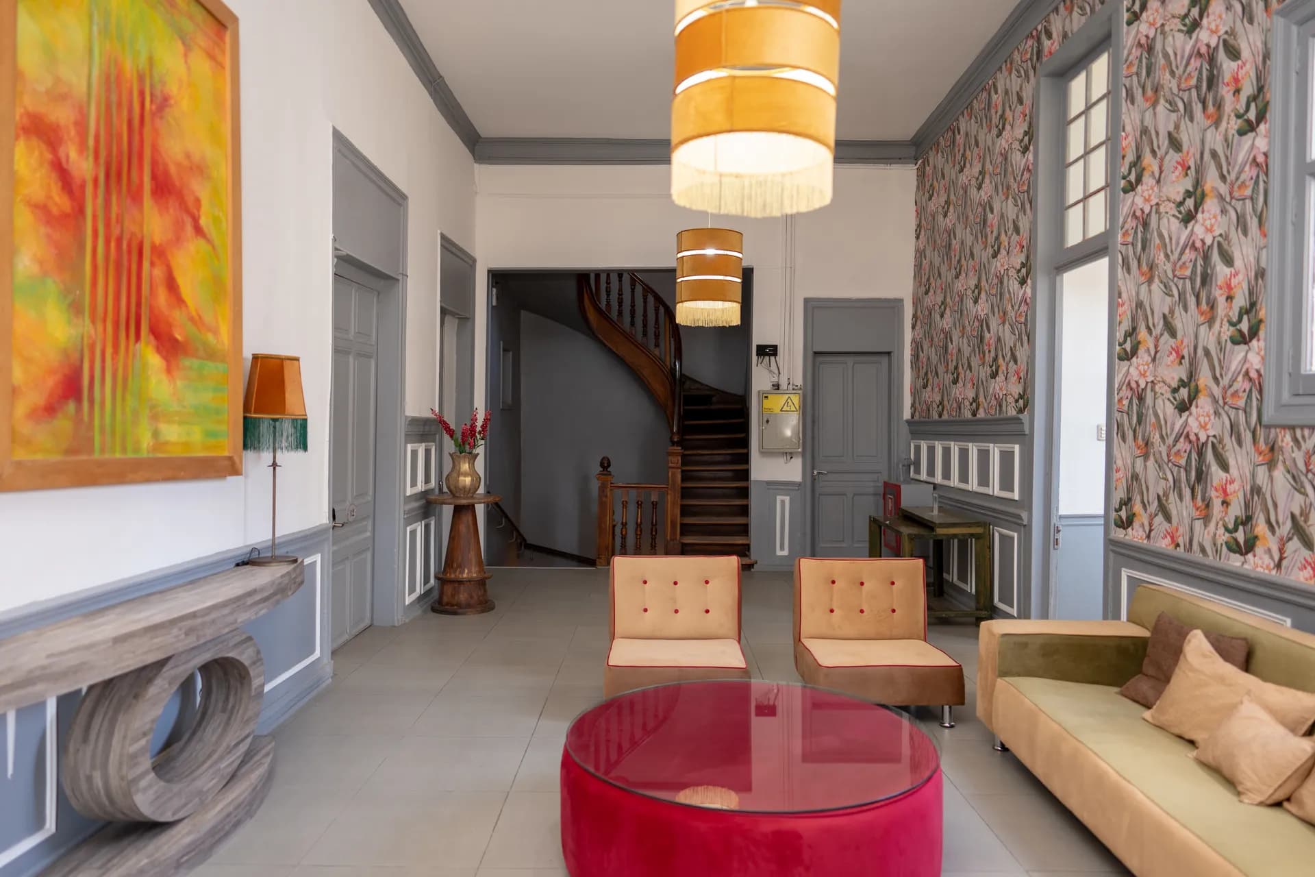 Gran Hall at Happy Hostel Santiago — photo 15