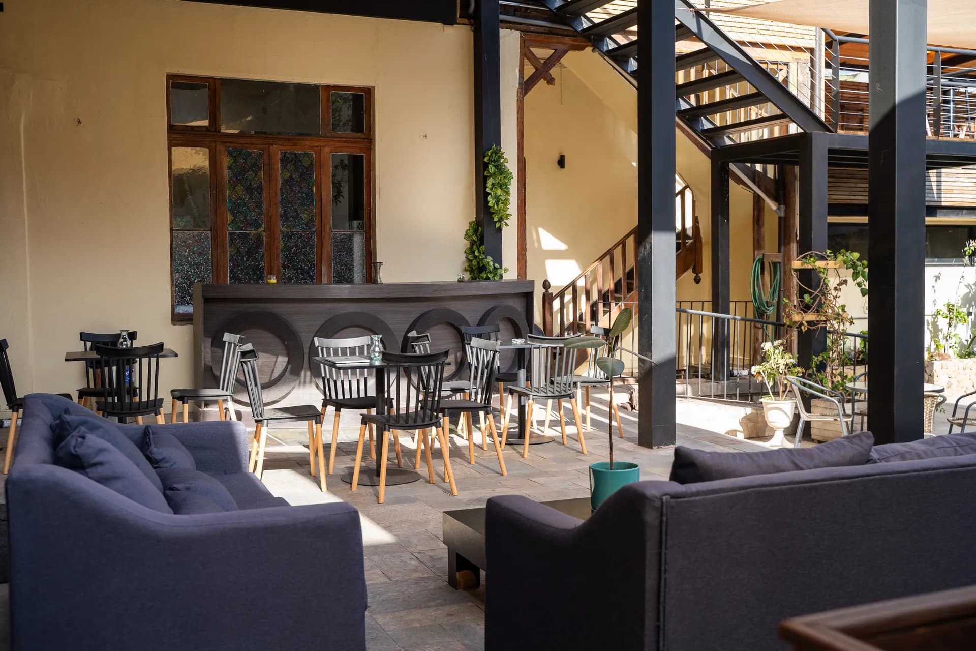 Jardin y Patio at Happy Hostel Santiago — photo 27