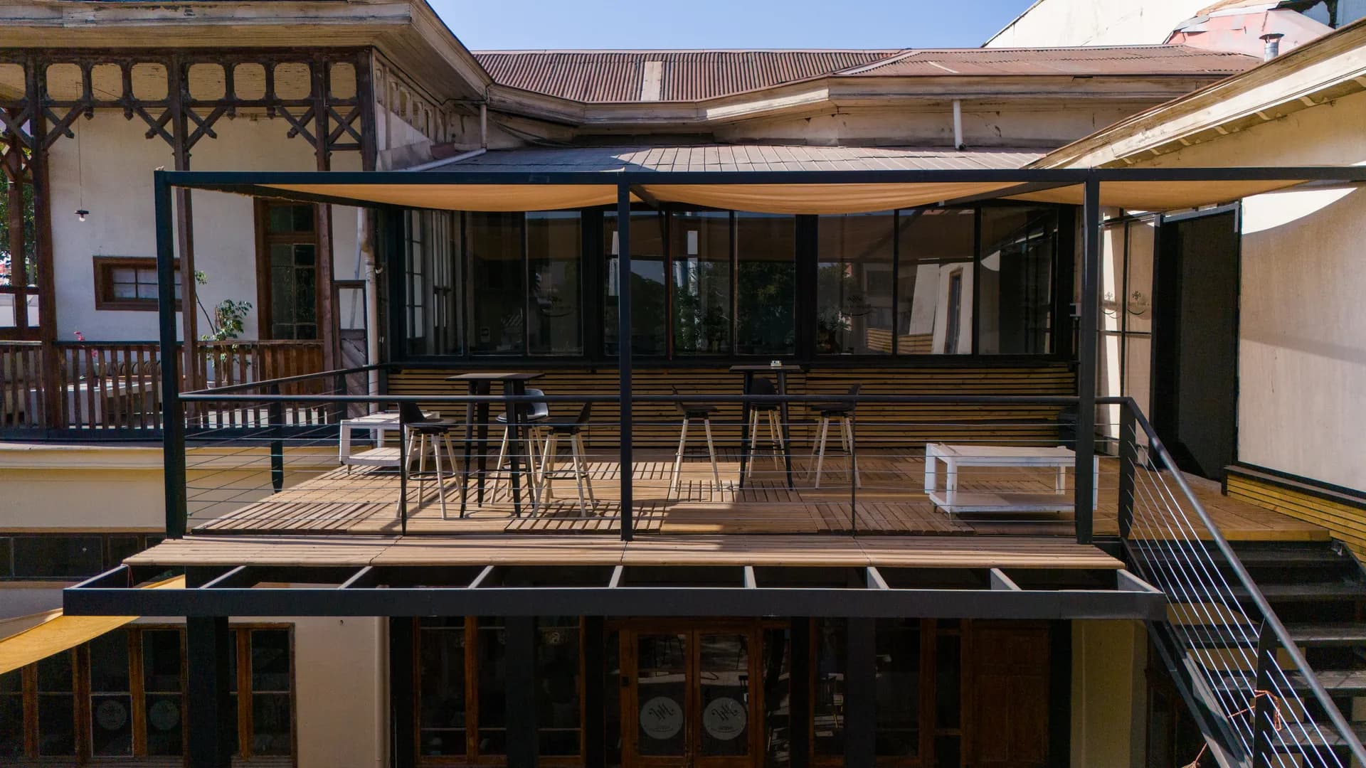 Jardin y Patio at Happy Hostel Santiago — photo 3