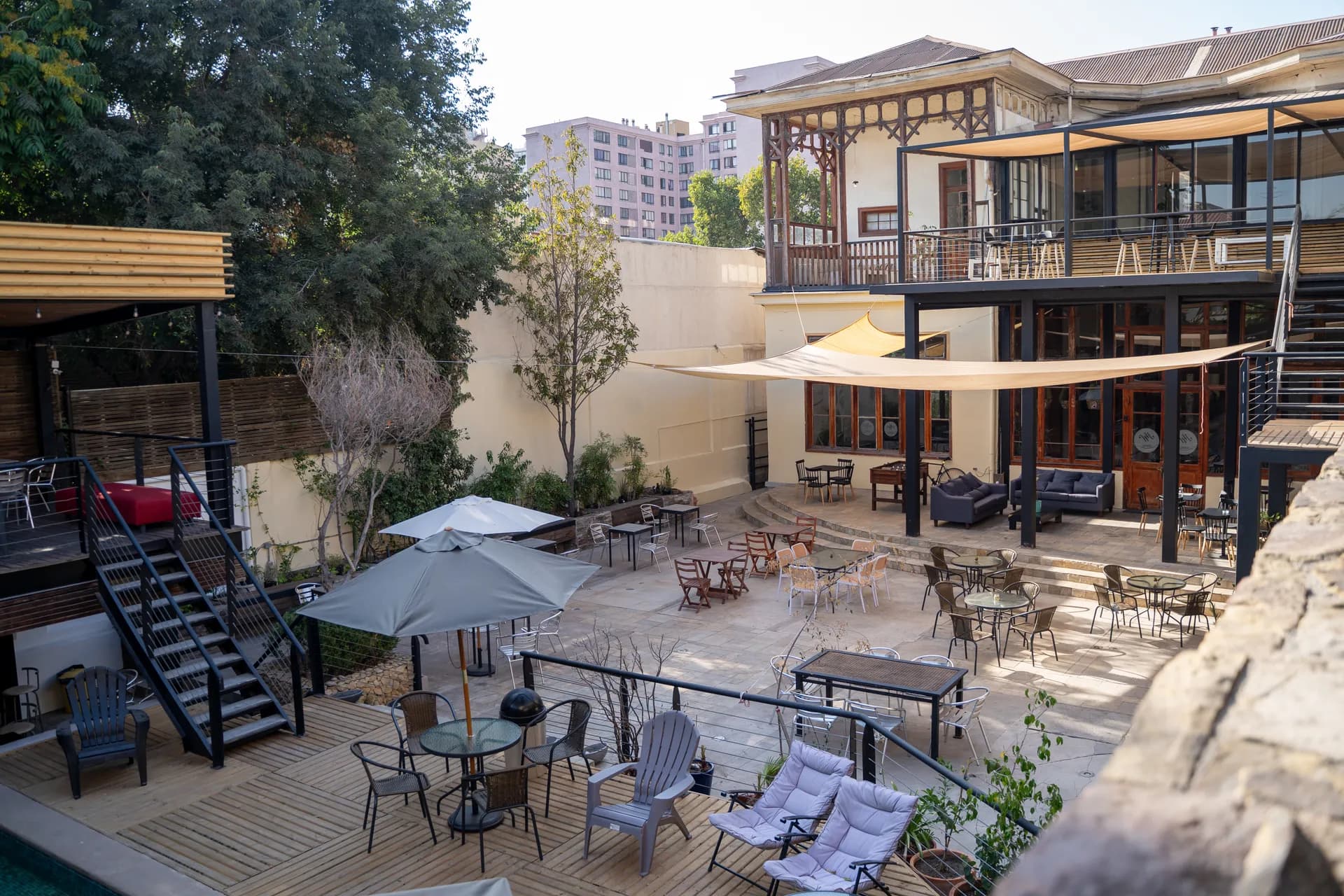 Jardin y Patio at Happy Hostel Santiago — photo 30