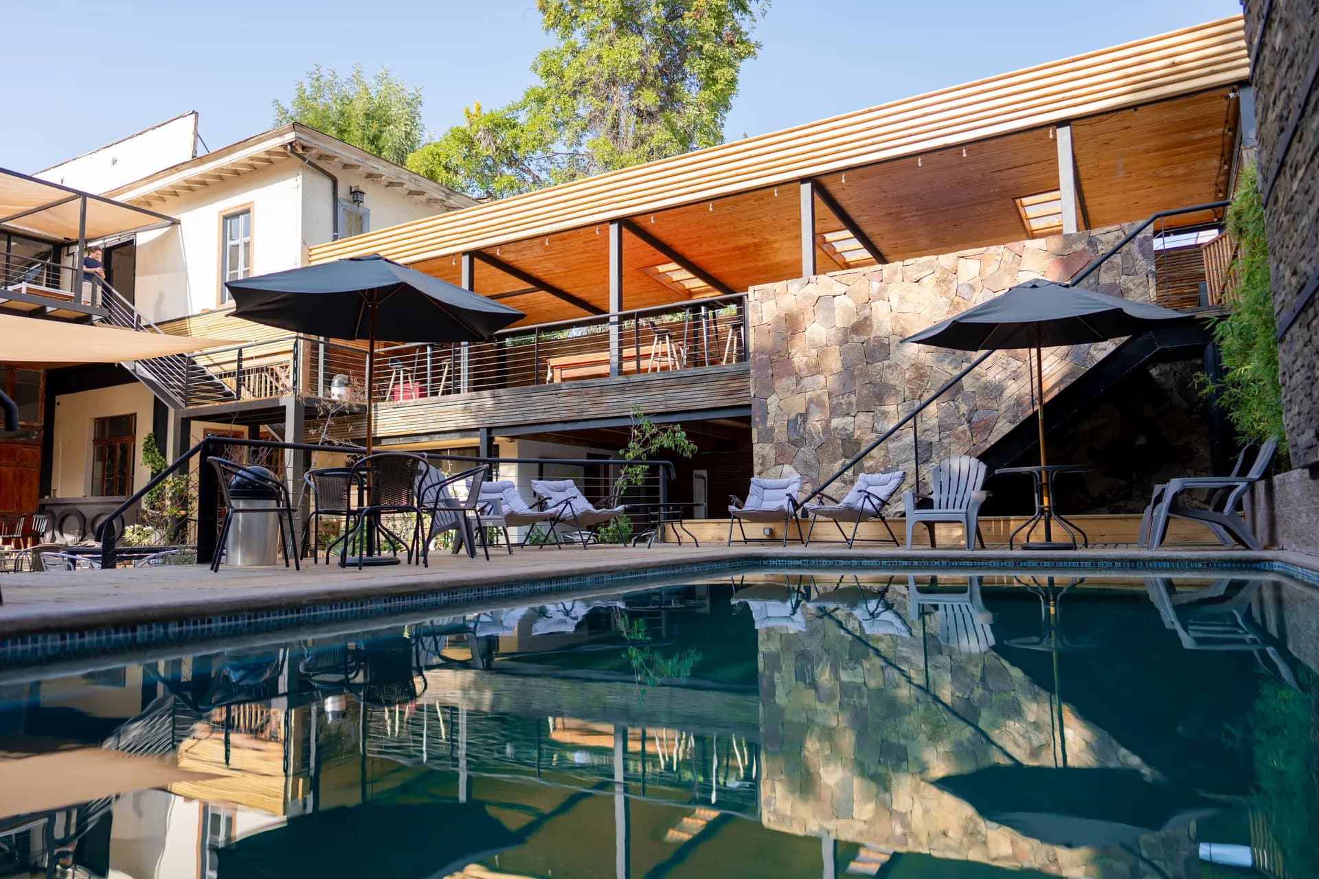 Jardin y Patio at Happy Hostel Santiago — photo 39