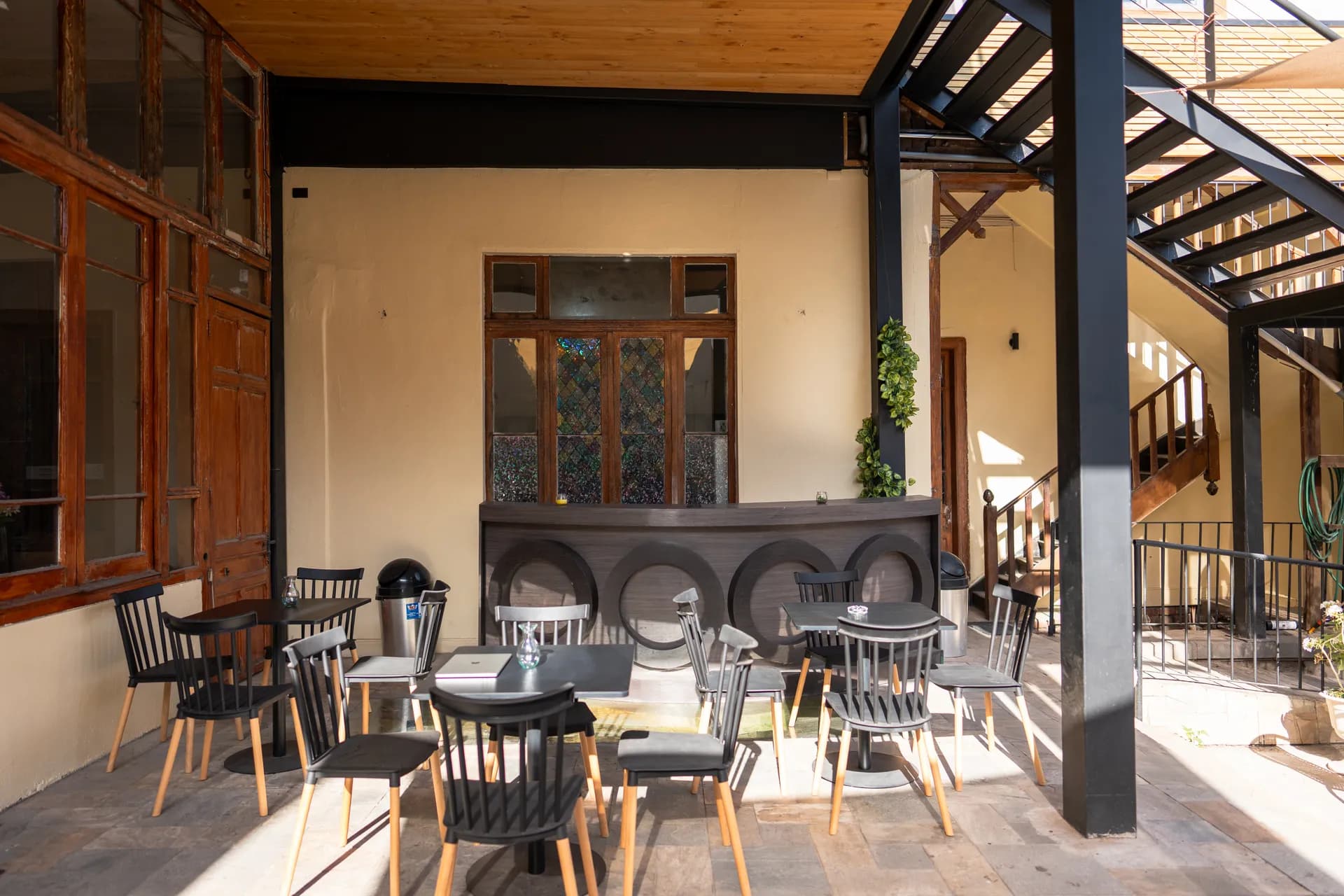 Jardin y Patio at Happy Hostel Santiago — photo 44